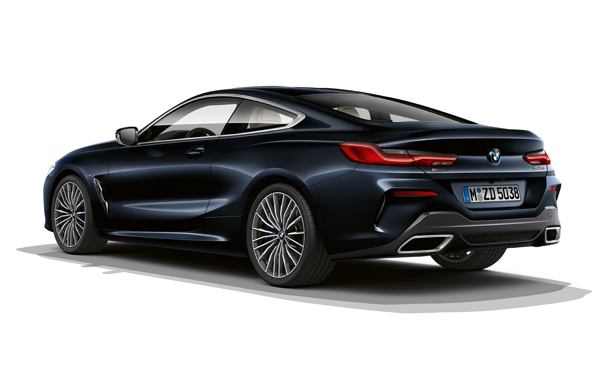 still shot of the bmw 8 series coupé in carbon black metallic